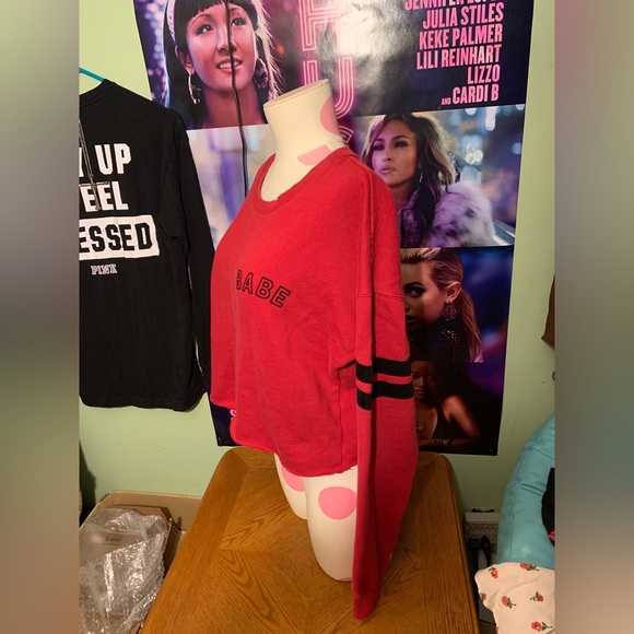 L.A Hearts Cropped Sweater - Picture 2 of 5